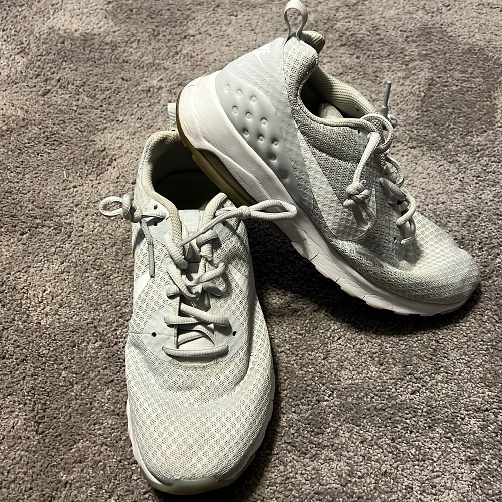 Nike Women’s Sz 10